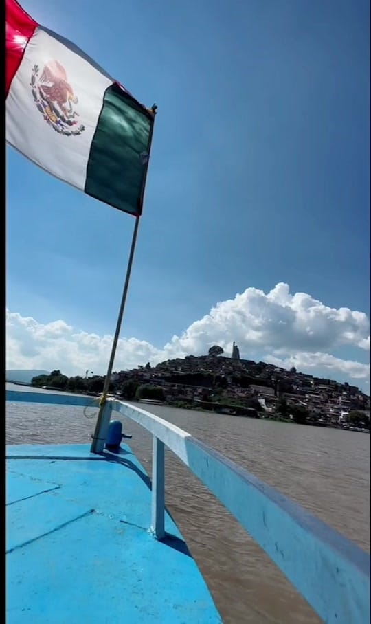 Post 6 by Izabella on TikTok (video)