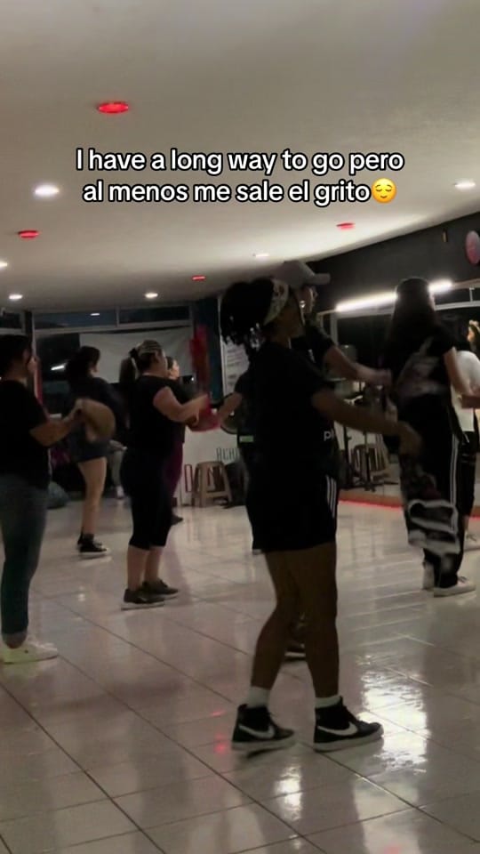 Post 2 by Izabella on TikTok (video)