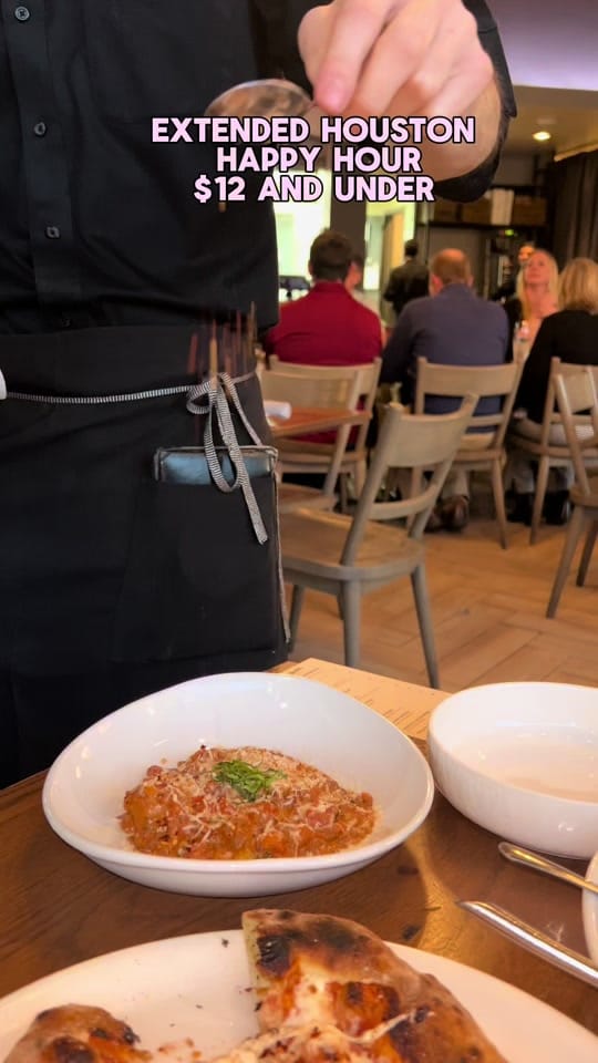 Post 1 by Houston Foodie on TikTok (video)