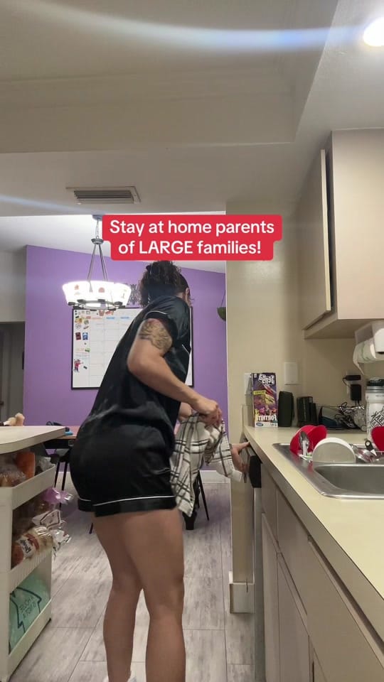 Post 10 by MamaMossof6 on TikTok (video)