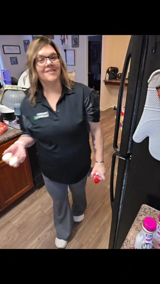 Post 1 by Jassie & Big Red on TikTok (video)