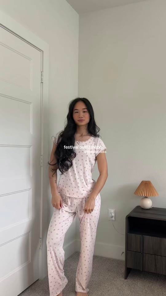 Post 3 by kim *･ﾟ✧˚⋆ ◡̈ on TikTok (video)