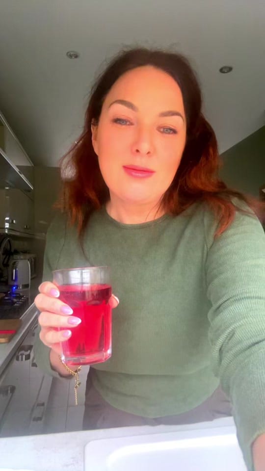 Post 4 by Kelly Anne Flynn on TikTok (video)