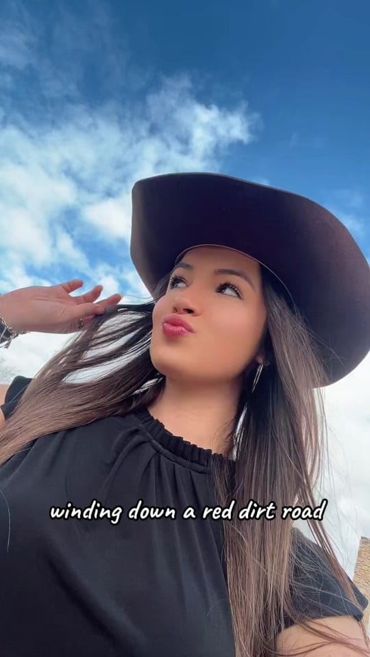 Post 7 by Brenna Iannelli on TikTok (video)