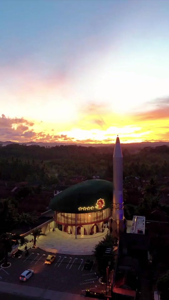 Post 1 by Pantai Pangandaran on TikTok (video)