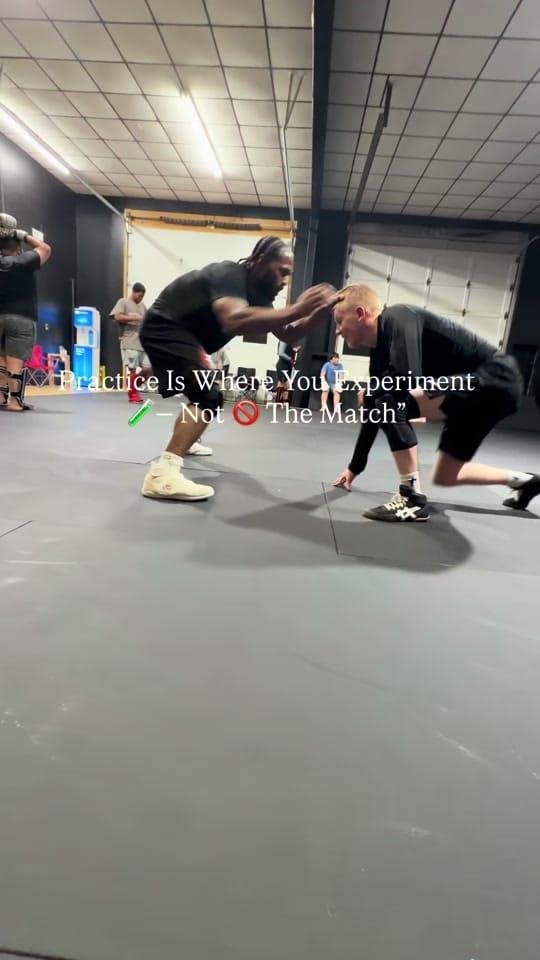 Post 6 by Santonio“The Predator”Thompson on TikTok (video)