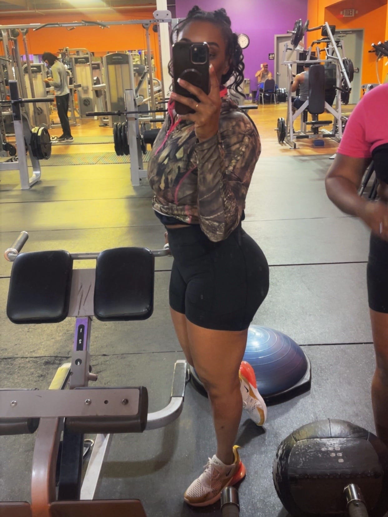 Post 6 by Kimberly V. on TikTok (video)