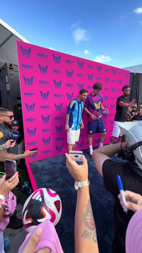Post 1 by Diablosportscards on TikTok (video)