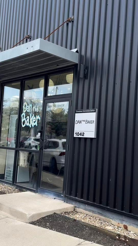 Post 2 by Darian Alexis | ohio + vlogs on TikTok (video)