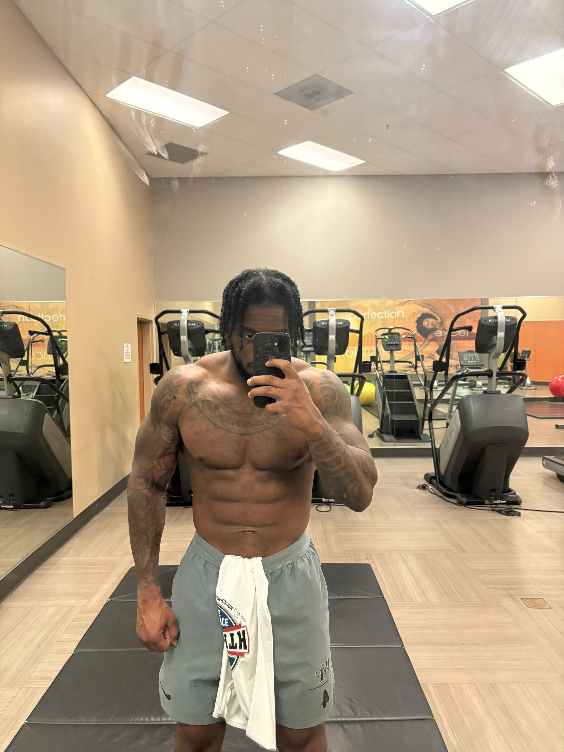 Post 4 by Jacorey Johns on TikTok (video)