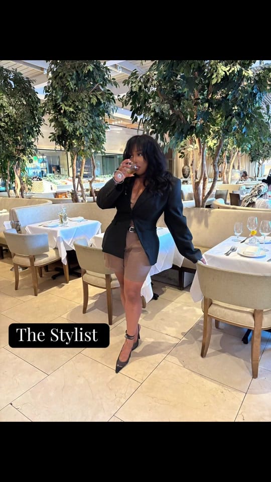 Post 1 by Vicky B on TikTok (video)