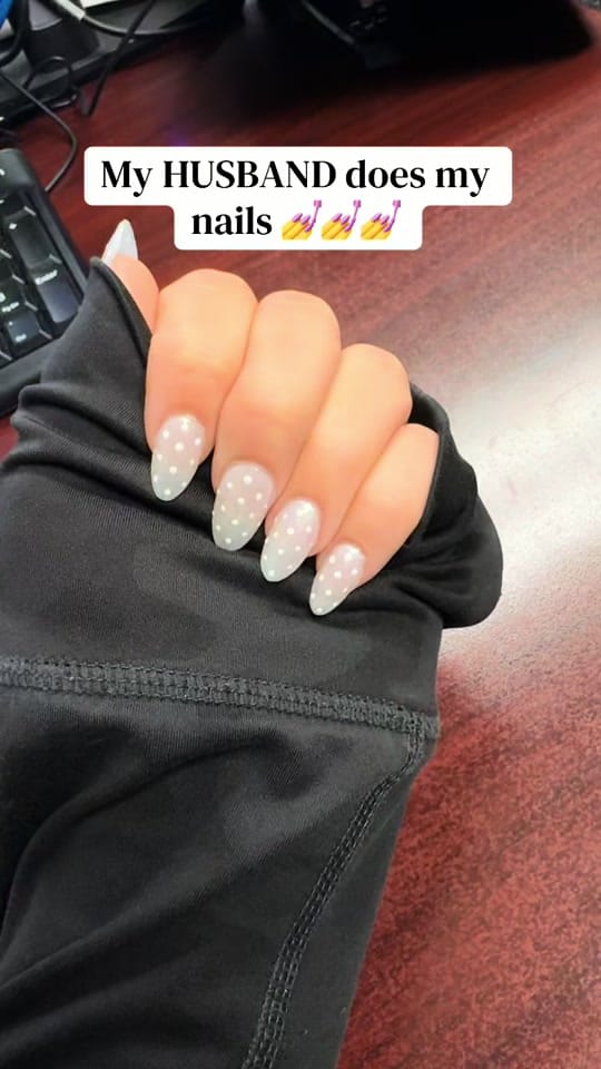 Post 2 by Caitlyn Hobson on TikTok (video)