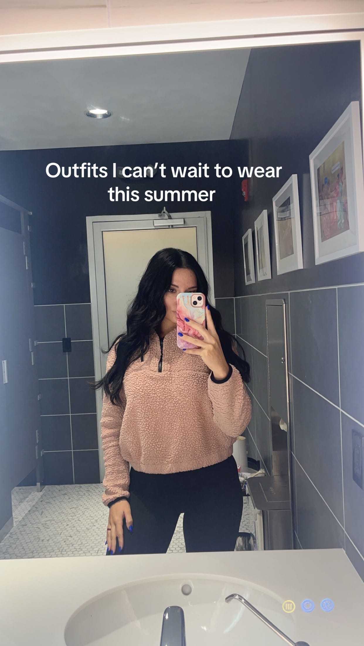 Post 4 by Caitlyn Hobson on TikTok (video)