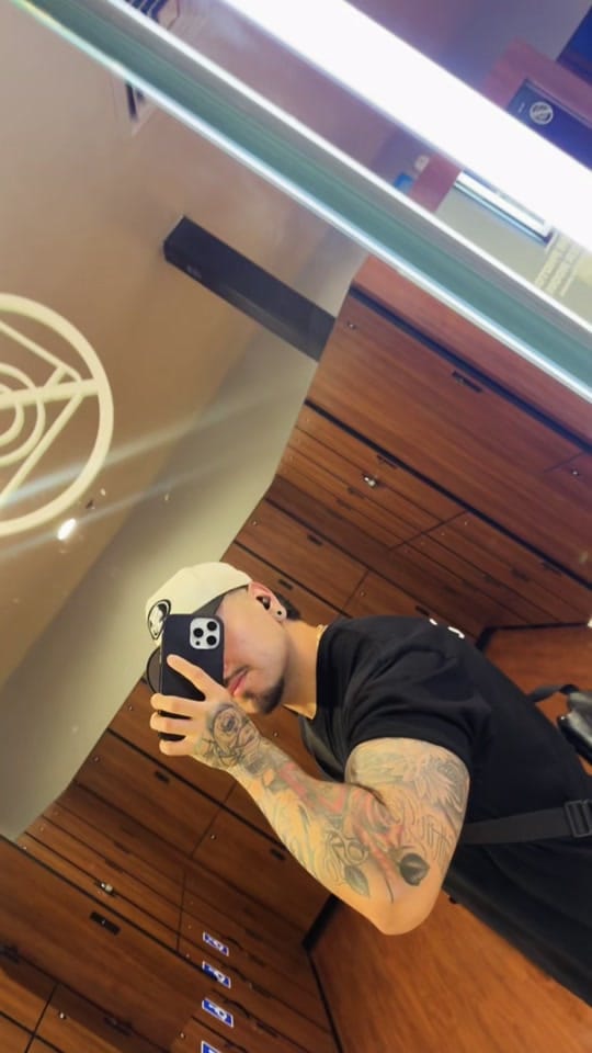 Post 1 by rawdriswitchlanez on TikTok (video)