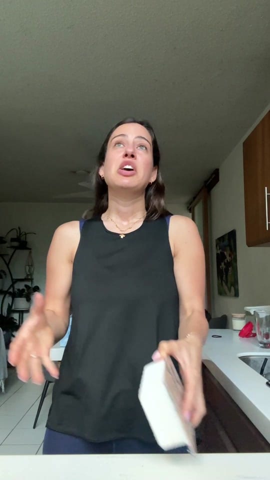 Post 6 by Sofia Vegas on TikTok (video)