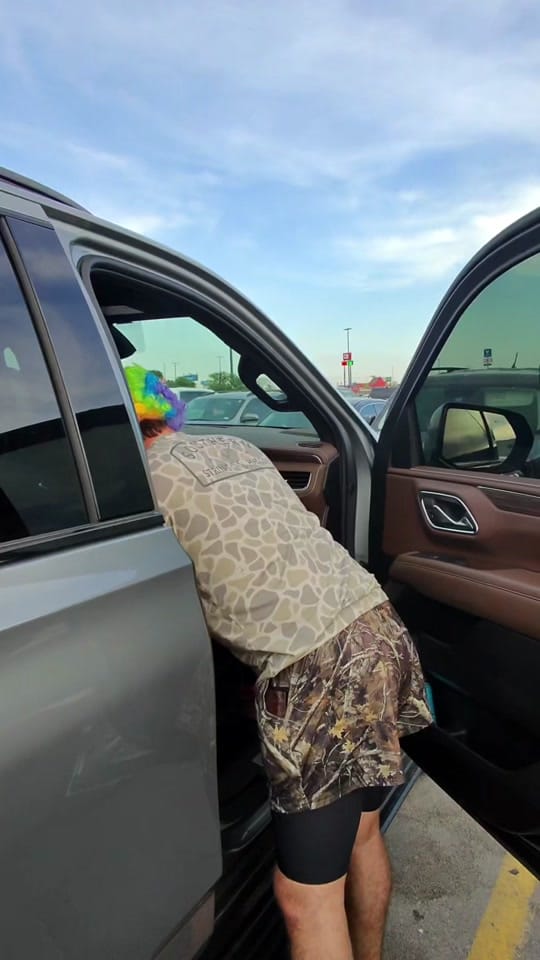 Post 1 by S T E W on TikTok (video)