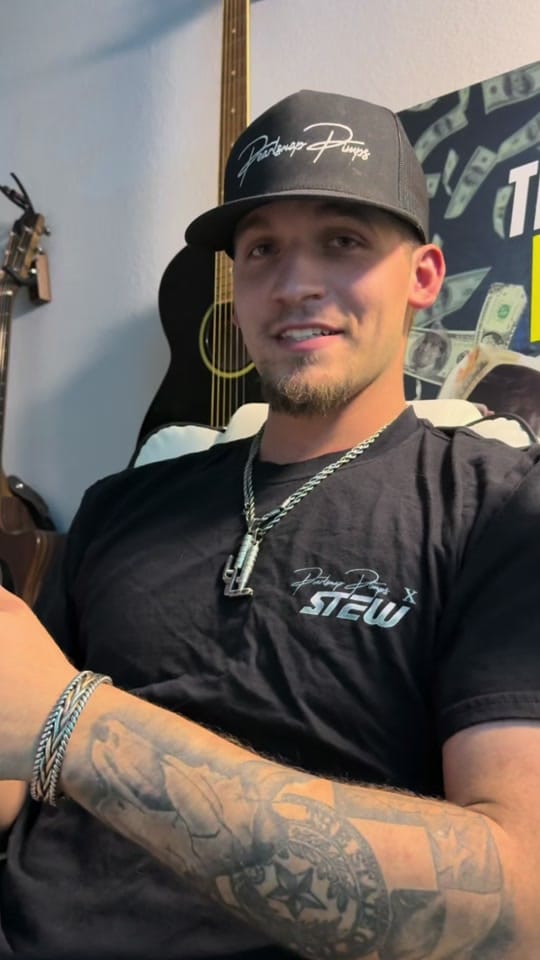 Post 6 by S T E W on TikTok (video)