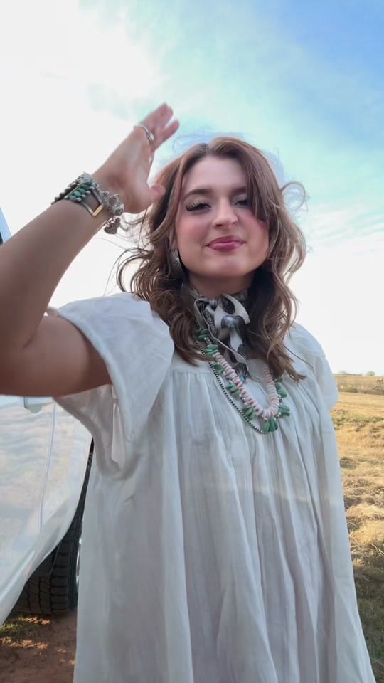 Post 6 by EMMA HOLDEN | photog + fashion on TikTok (video)
