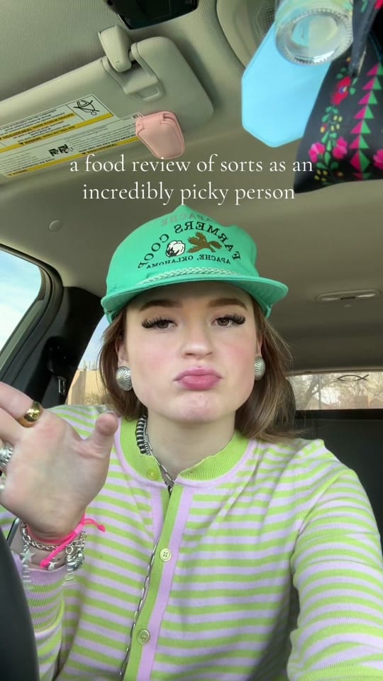 Post 8 by EMMA HOLDEN | photog + fashion on TikTok (video)