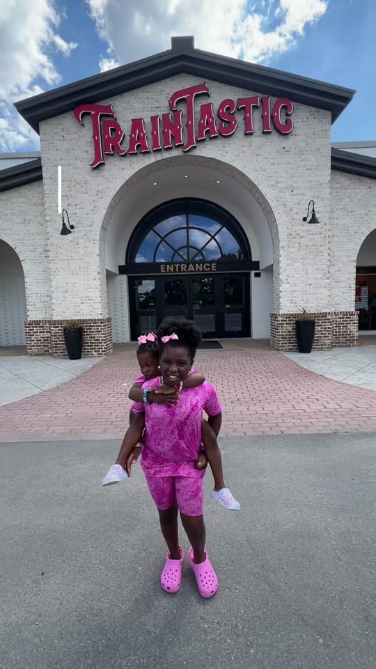 Post 8 by KeepIng Up With The Johnsons on TikTok (video)