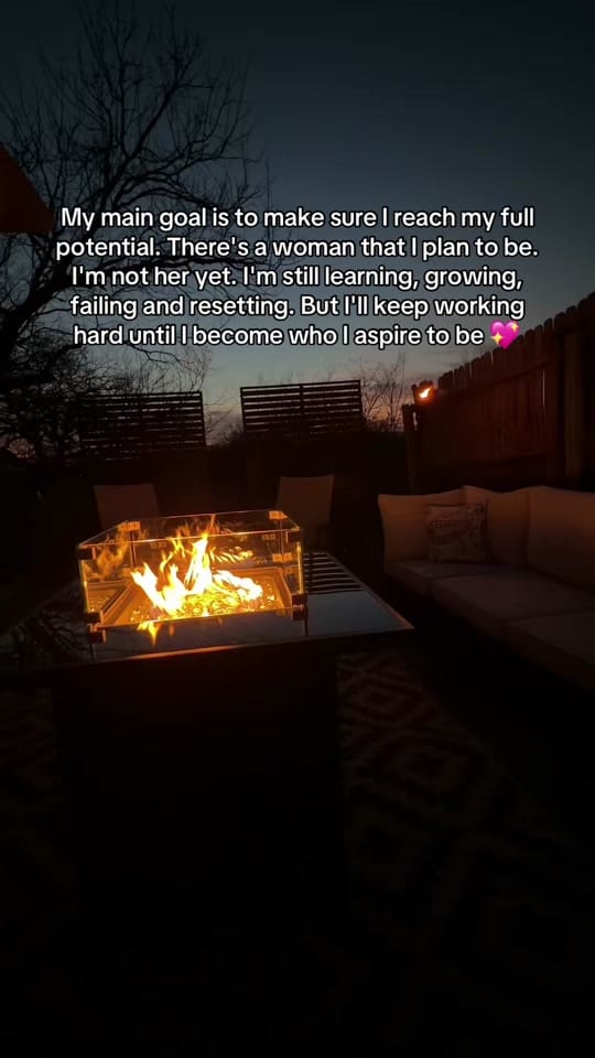Post 6 by Maria on TikTok (video)