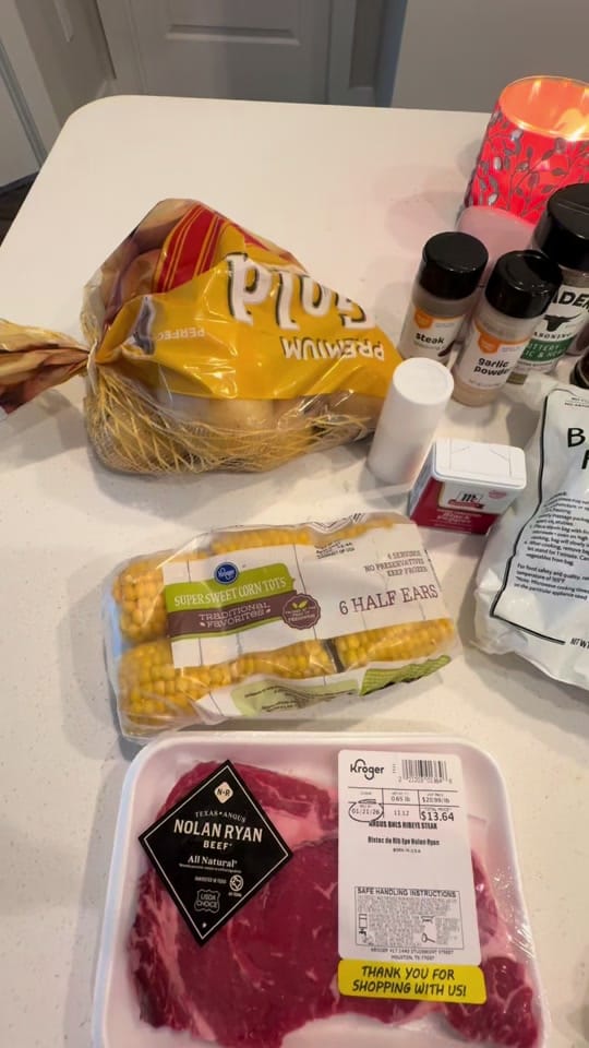 Post 8 by Kyraaooxo on TikTok (video)