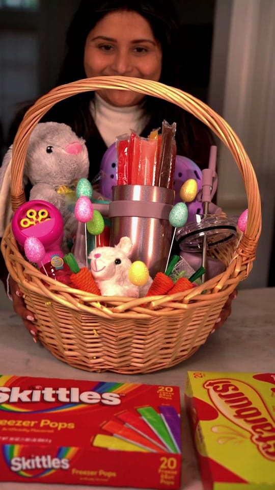 Post 2 by Dolphia Arnstein on TikTok (video)