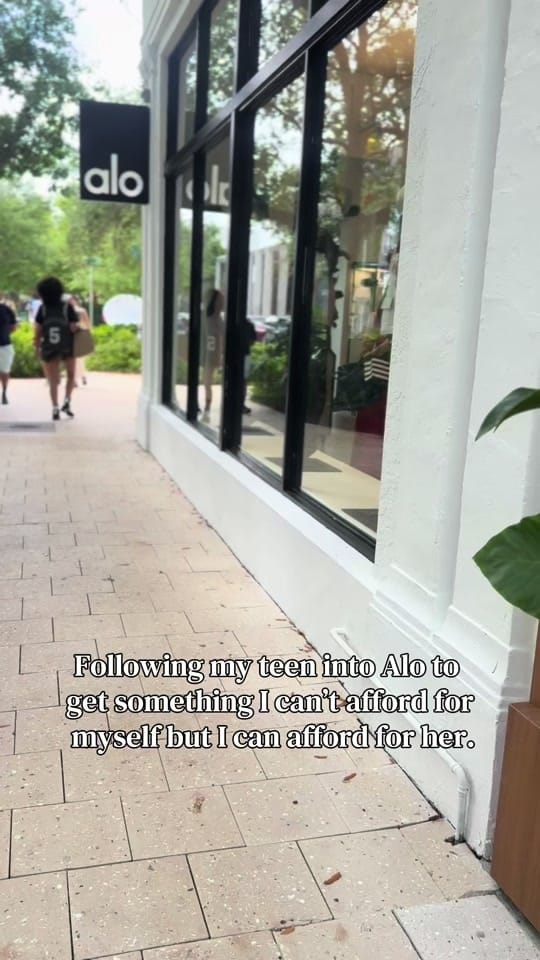Post 2 by nikaxthenoelgang on TikTok (video)