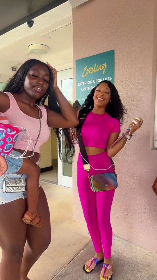 Post 4 by nikaxthenoelgang on TikTok (video)
