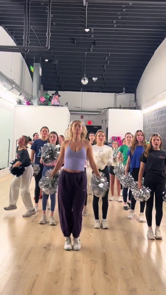 Post 6 by Rachel on TikTok (video)