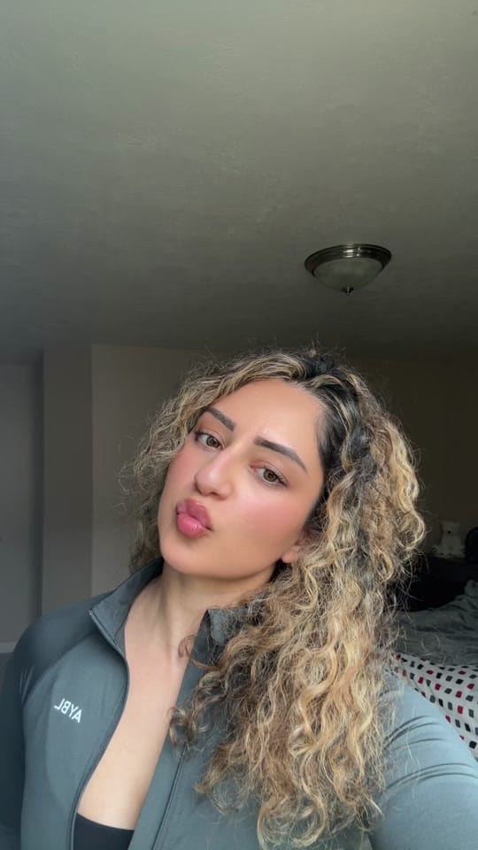 Post 7 by Simmi Kaur 🧿 on TikTok (video)