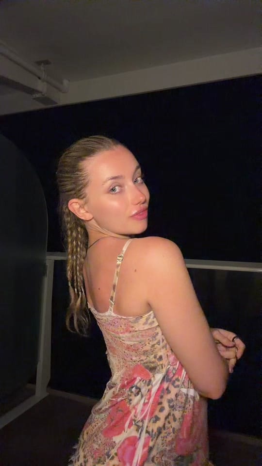 Post 3 by Kleine on TikTok (video)