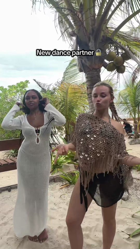 Post 4 by Kleine on TikTok (video)