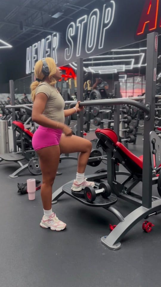 Post 10 by bionka 👱🏽‍♀️ on TikTok (video)