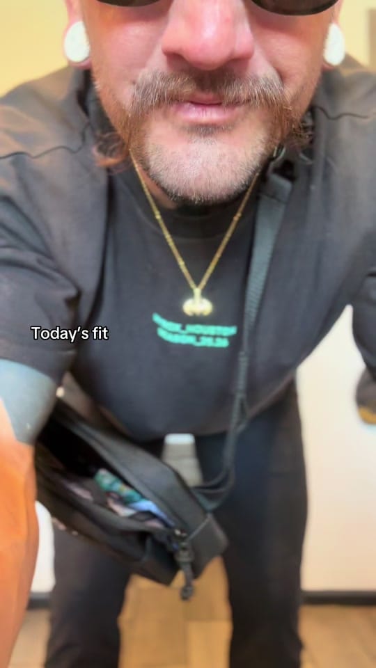 Post 4 by boom_boom2 on TikTok (video)