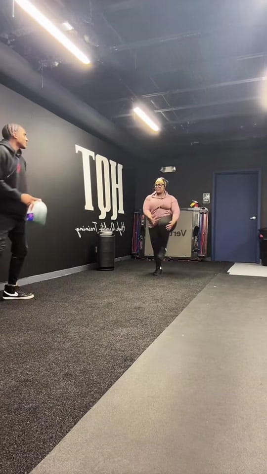 Post 4 by Dominique on TikTok (video)