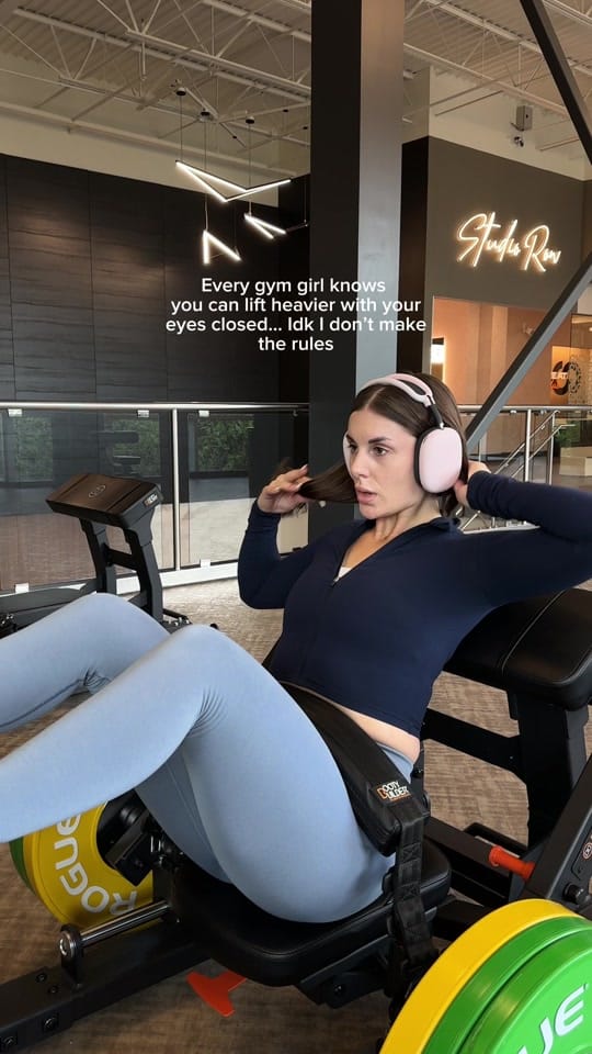 Post 5 by Desre | Women’s Fitness Coach on TikTok (video)