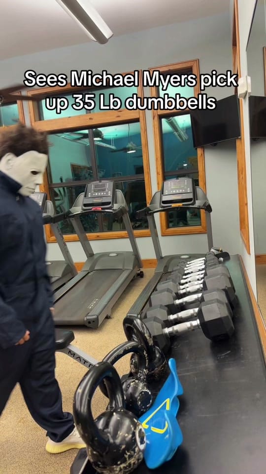 Post 6 by Luna on TikTok (video)