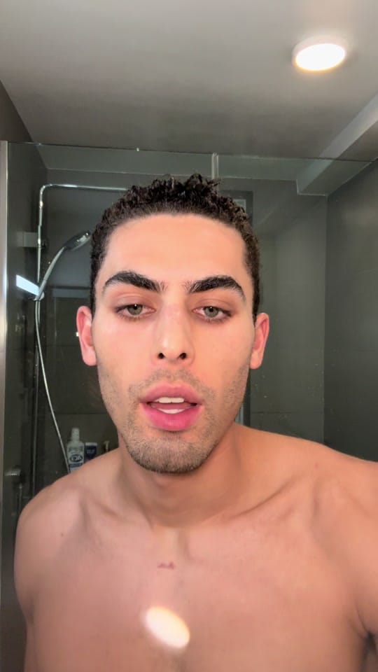 Post 3 by yannis on TikTok (video)