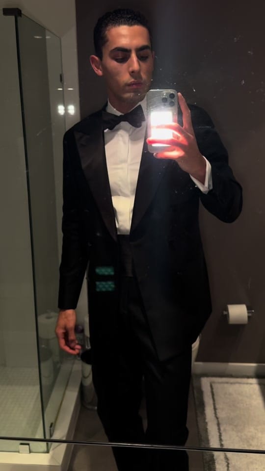 Post 8 by yannis on TikTok (video)