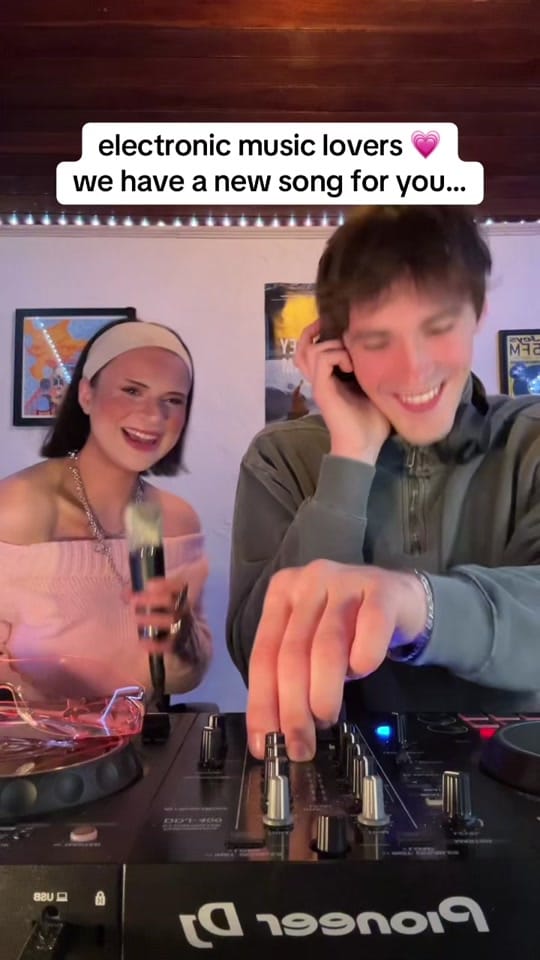 Post 9 by NEIV | Chicago DJ on TikTok (video)