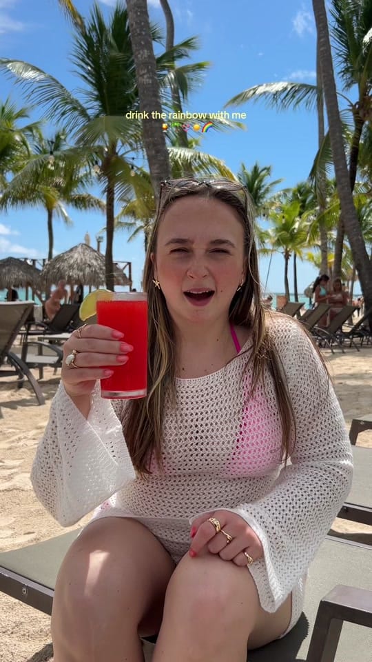 Post 7 by ROSIE 🍒 on TikTok (video)
