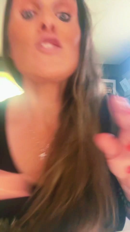 Post 8 by I’m all smiles xoxo on TikTok (video)