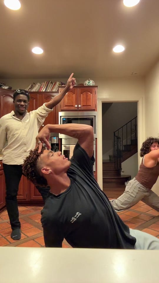 Post 10 by samuelphill on TikTok (video)