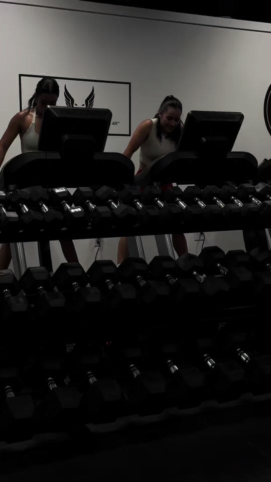 Post 8 by Tiyannawoods on TikTok (video)