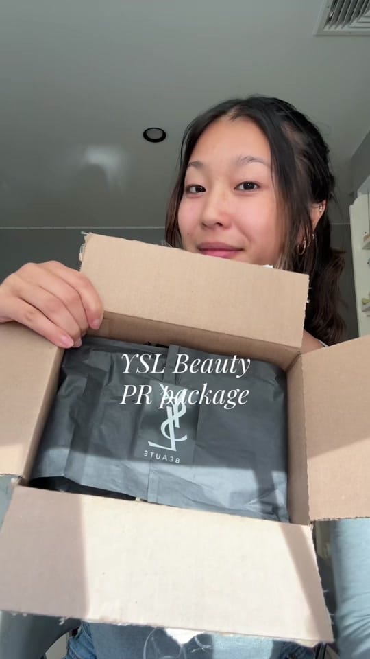 Post 2 by Julia Bedell on TikTok (video)