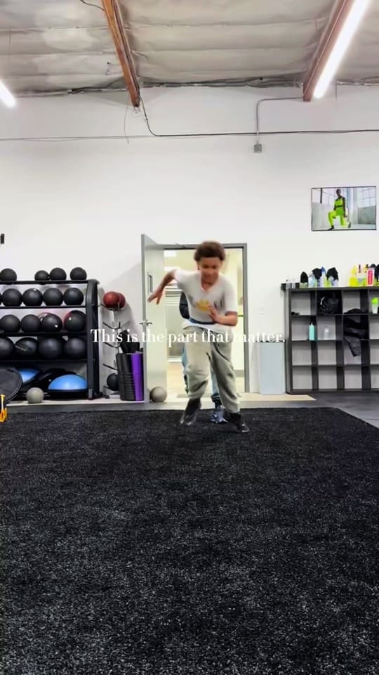 Post 7 by Ari🤍 & Kai🏀 on TikTok (video)