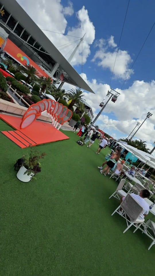 Post 7 by Jen M.| Miami Content Creator on TikTok (video)