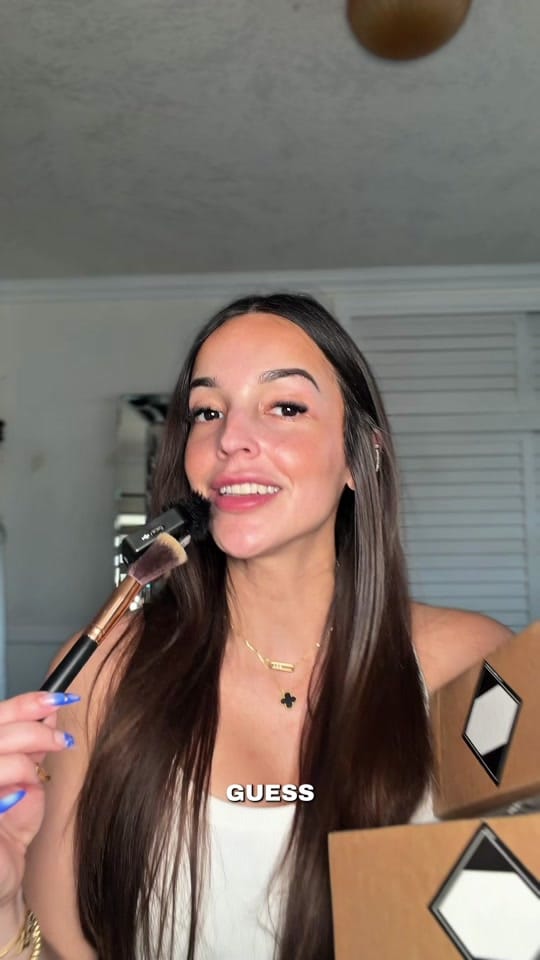 Post 4 by Jen M.| Miami Content Creator on TikTok (video)