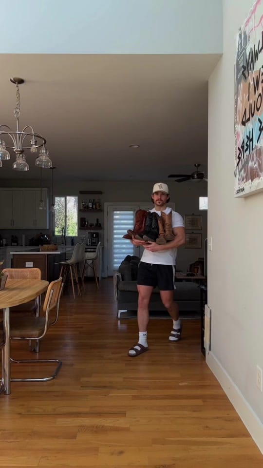 Post 2 by Trevor Chunn on TikTok (video)